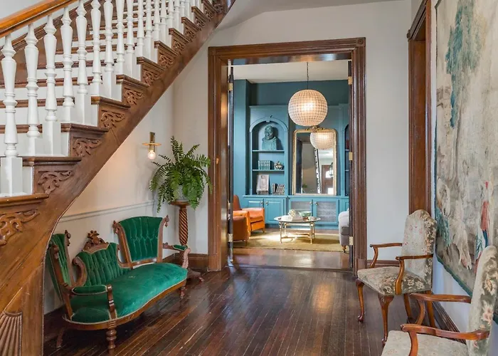 Lord & Liberty Hotel, Henrie House